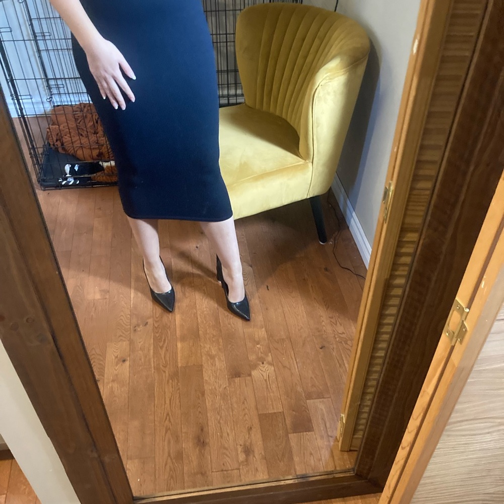 Black bodycon skirt